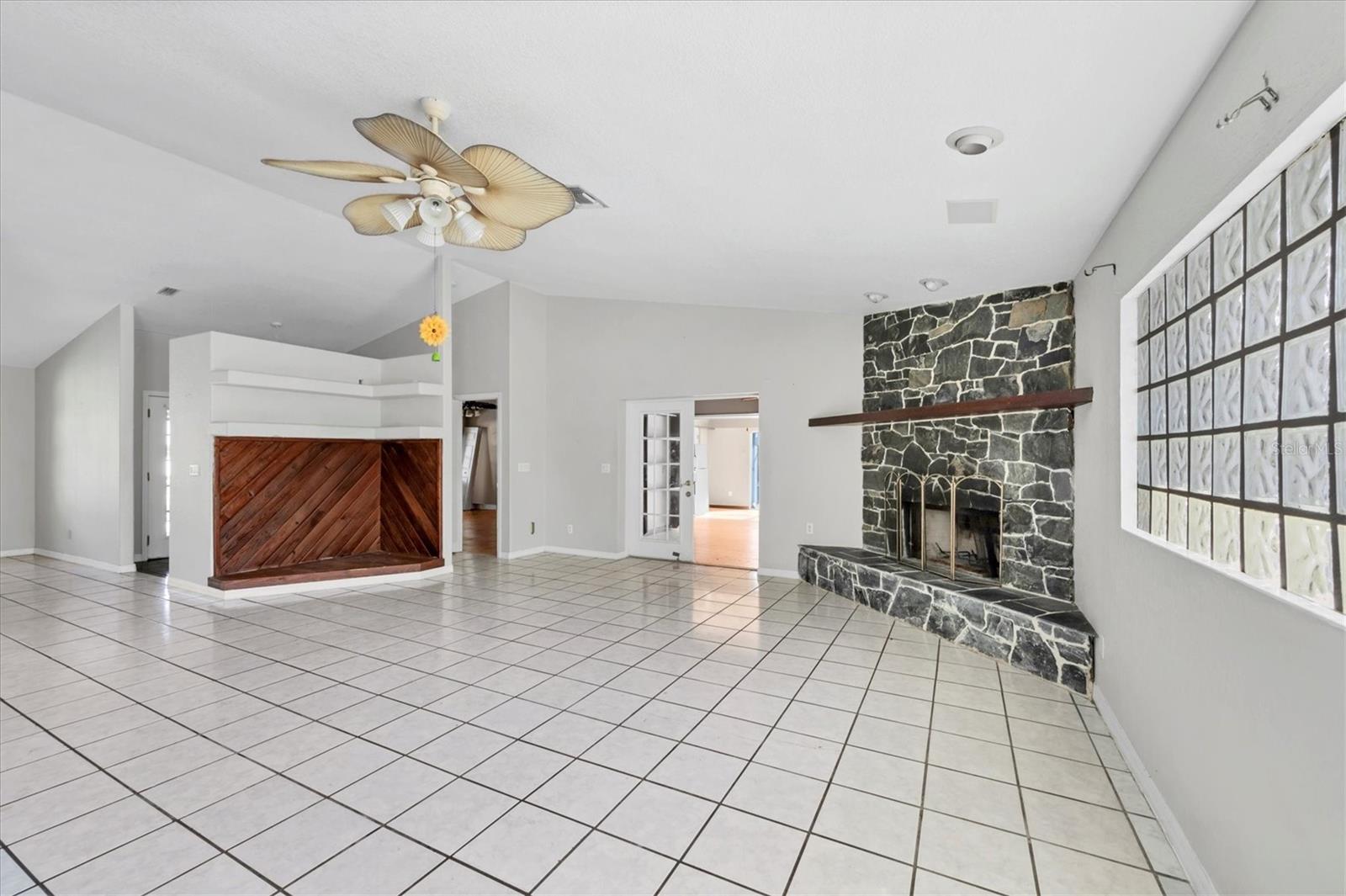 SOUTH VENICE - Residential