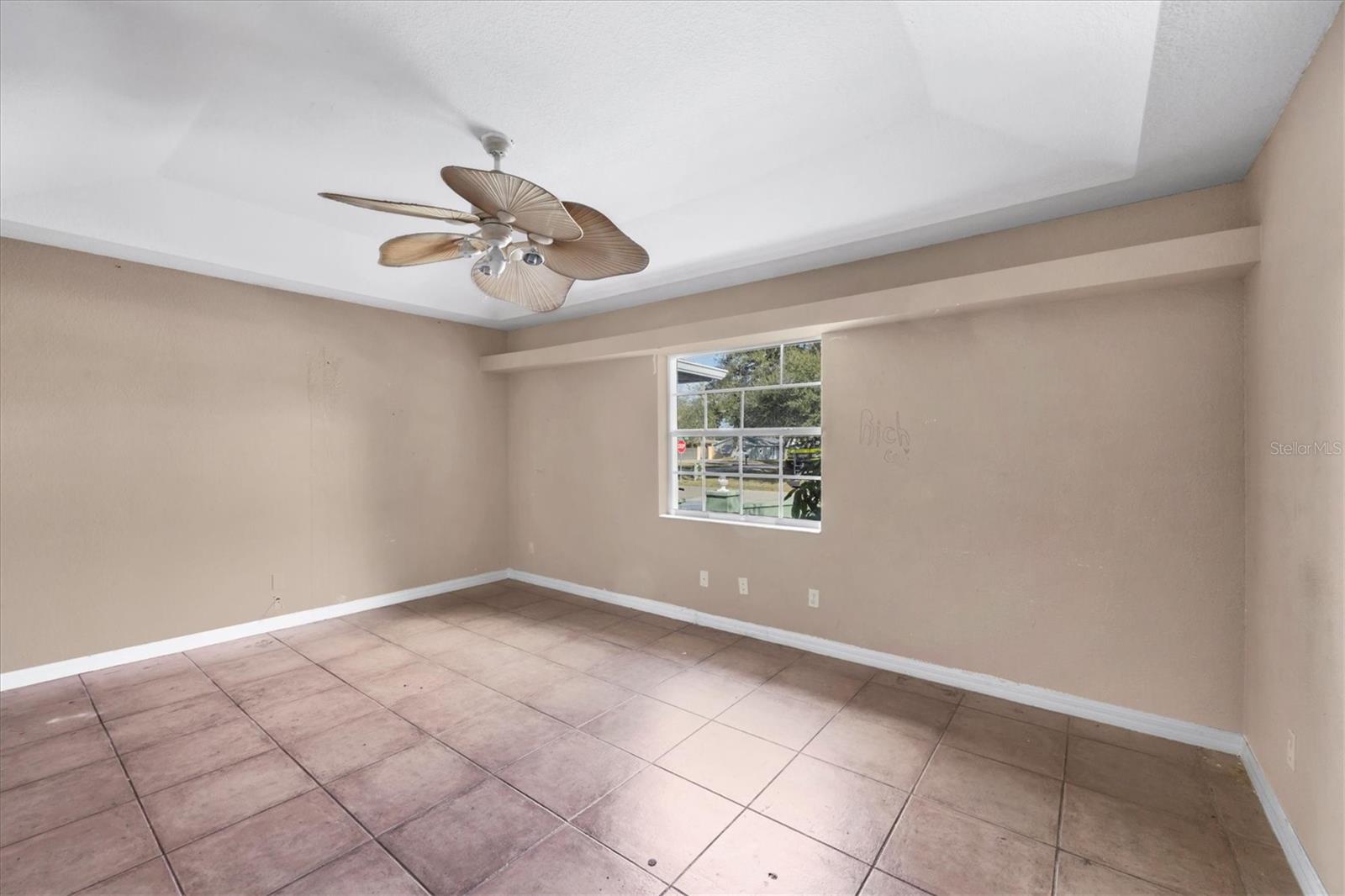 SOUTH VENICE - Residential