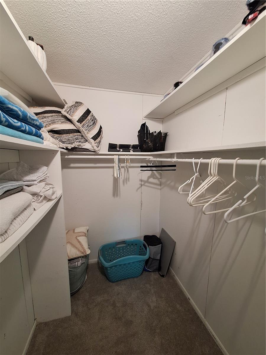 HOLIDAY APTS - Residential Lease