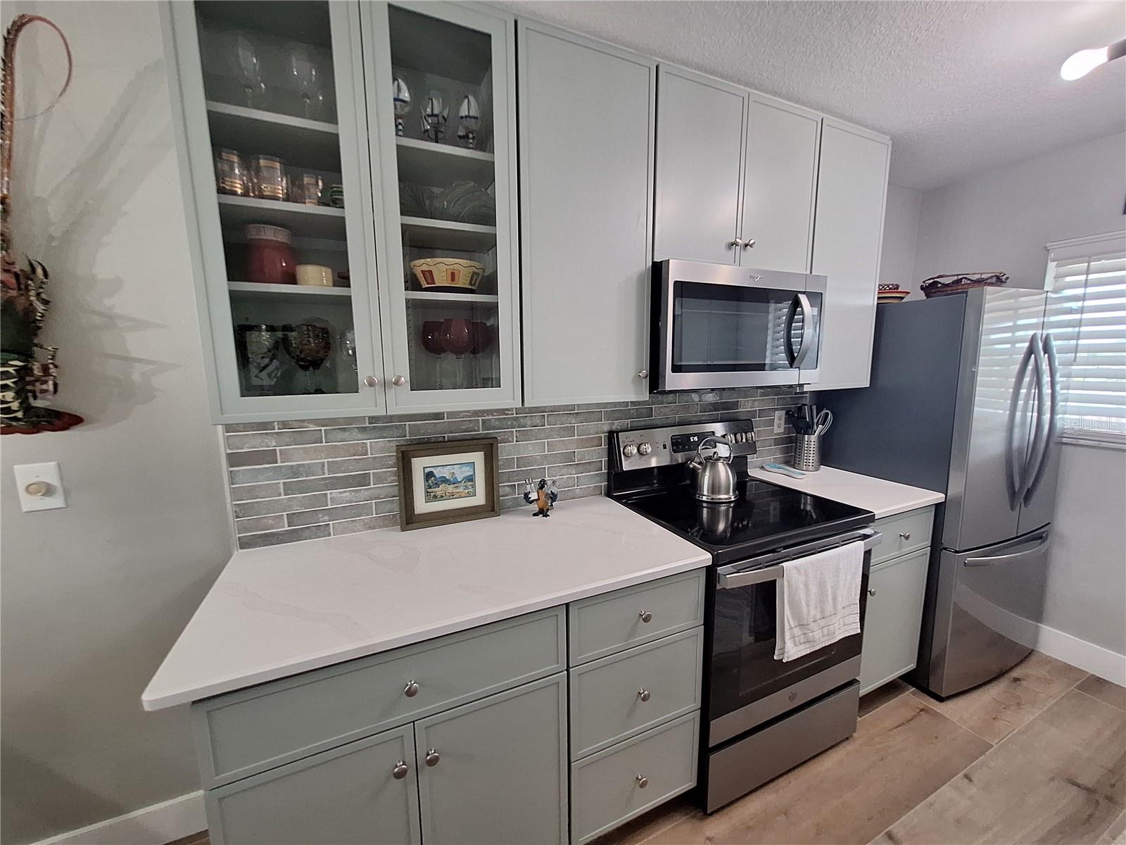 HOLIDAY APTS - Residential Lease