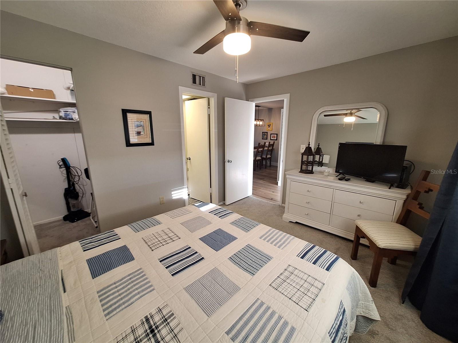 HOLIDAY APTS - Residential Lease