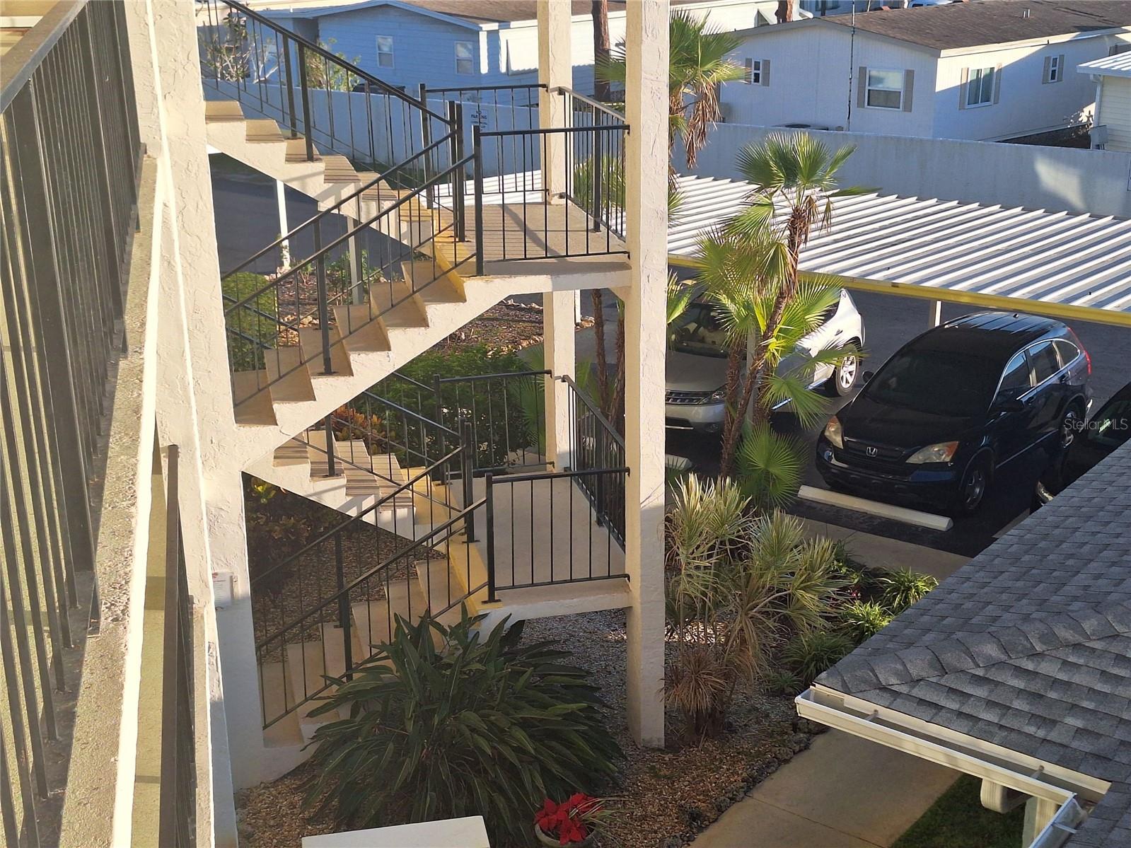 HOLIDAY APTS - Residential Lease