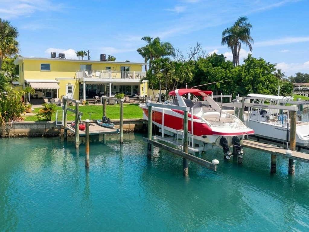 Photo of 245 116th Avenue #245, Treasure Island, FL 33706 (MLS # TB8541825)