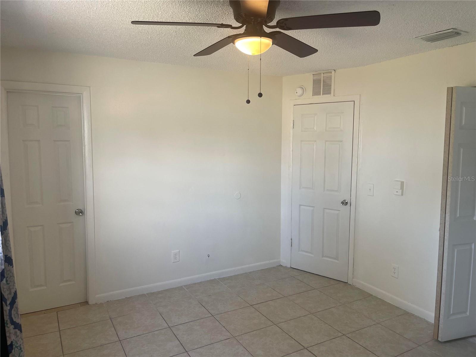 HENDERSON ROAD SUB UNIT 5 - Residential Lease