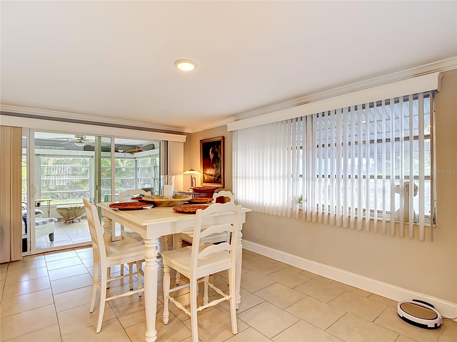 FLOR A MAR - Residential