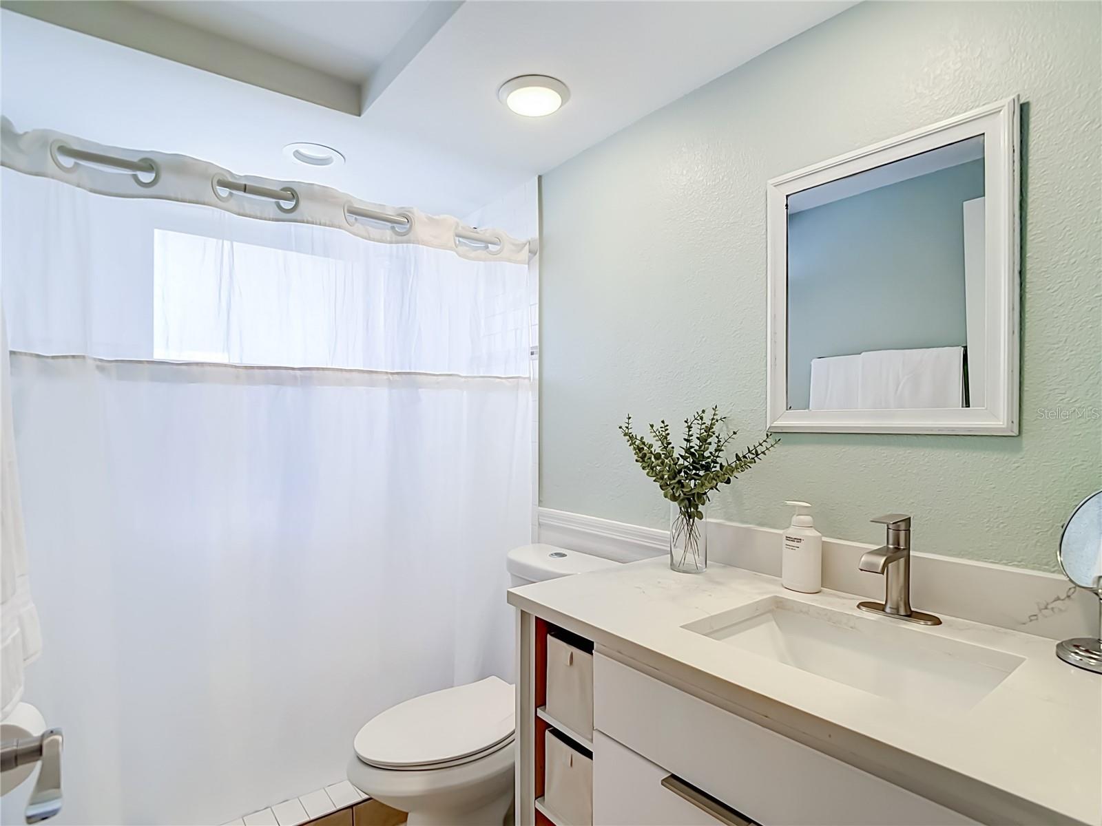 FLOR A MAR - Residential