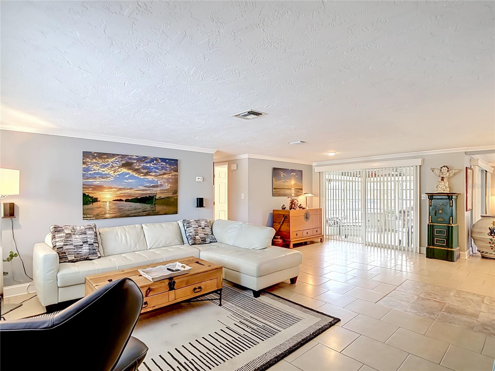 FLOR A MAR - Residential