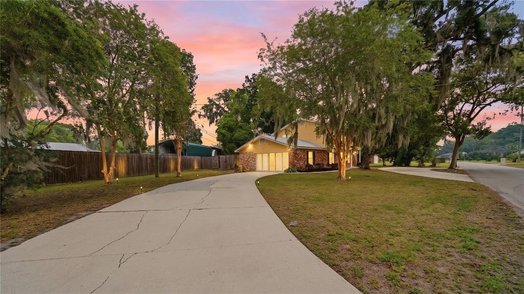 Photo of 6171 Riviera Lane, Jacksonville, FL 32216 (MLS # O6406237)