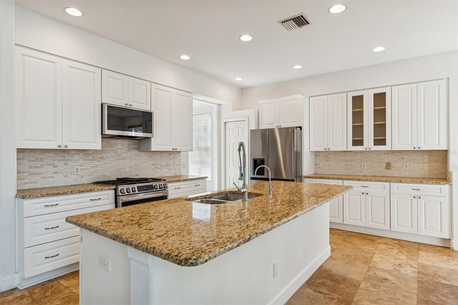 GRASSY POINTE - PH 1 - Residential