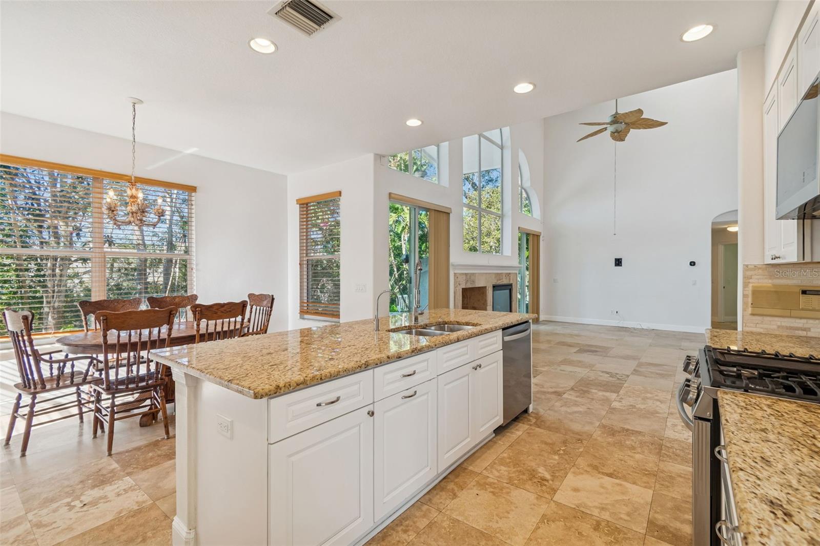 GRASSY POINTE - PH 1 - Residential