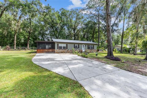 Photo of 2015 NE 12th Avenue, Ocala, FL 34470 (MLS # OM710187) Photo of 2015 NE 12th Avenue, Ocala, FL 34470 (MLS # OM710187)