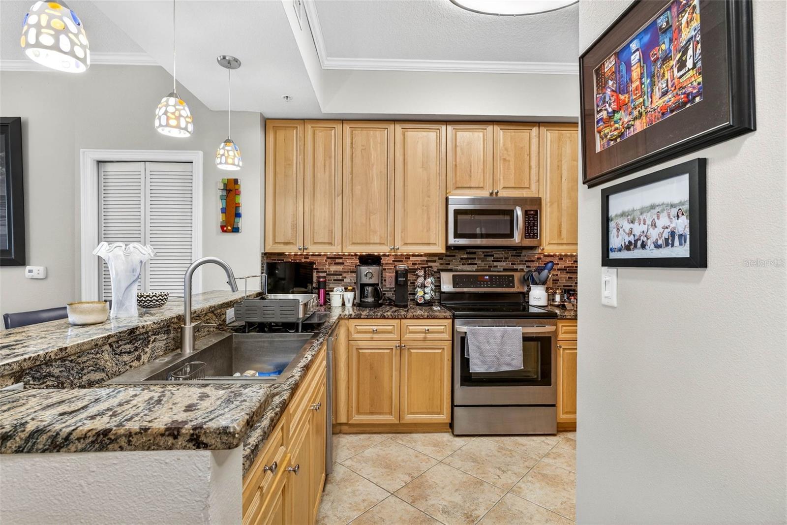 SEAVIEW PLACE AT GULF - Residential