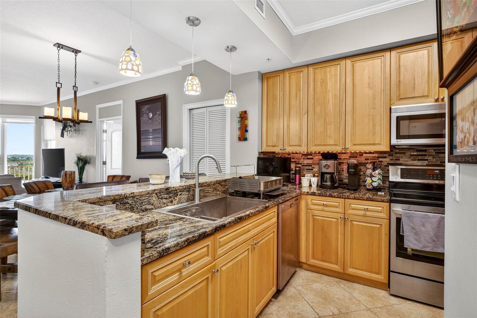 SEAVIEW PLACE AT GULF - Residential