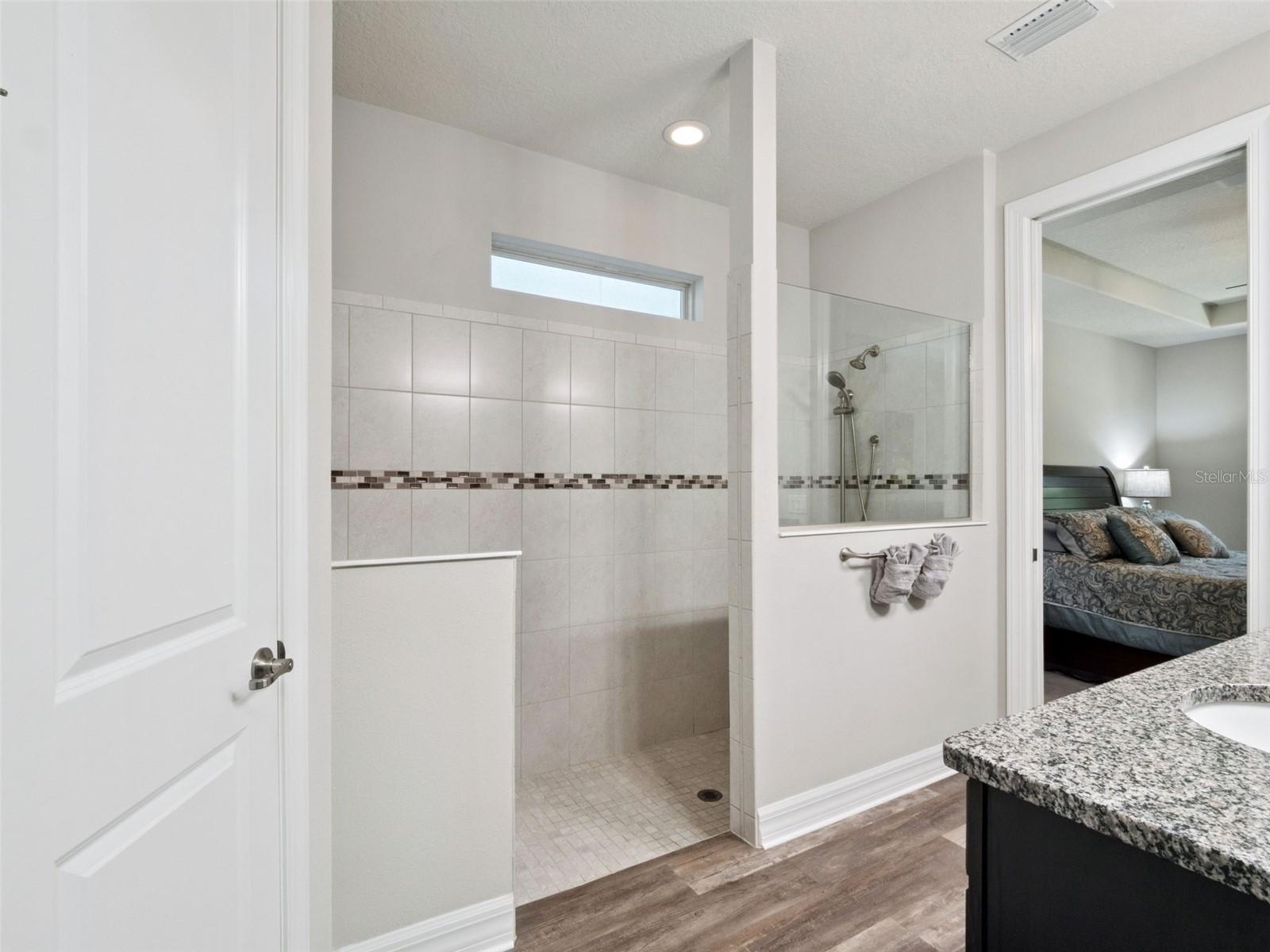 LAKEVIEW POINTE/HORIZON WEST - Residential