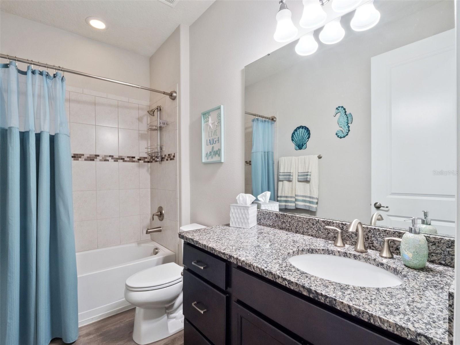 LAKEVIEW POINTE/HORIZON WEST - Residential