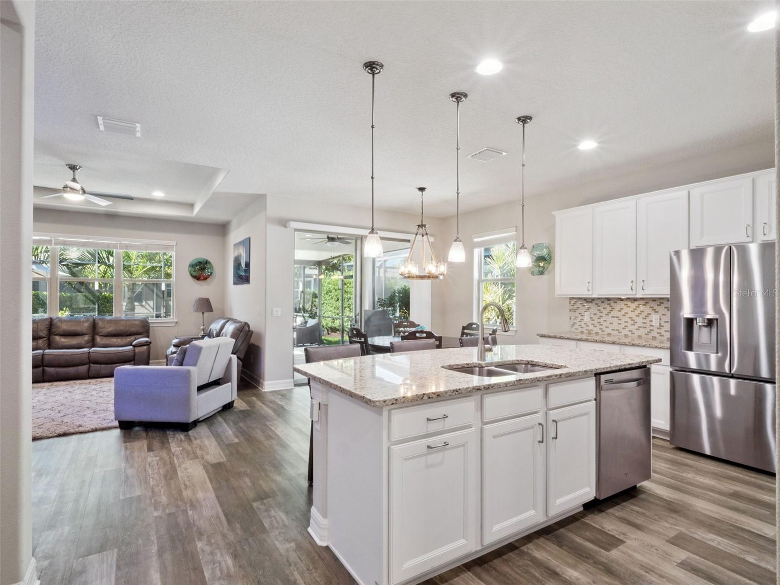 LAKEVIEW POINTE/HORIZON WEST - Residential