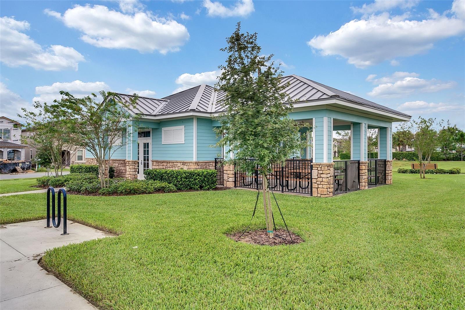 LAKEVIEW POINTE/HORIZON WEST - Residential