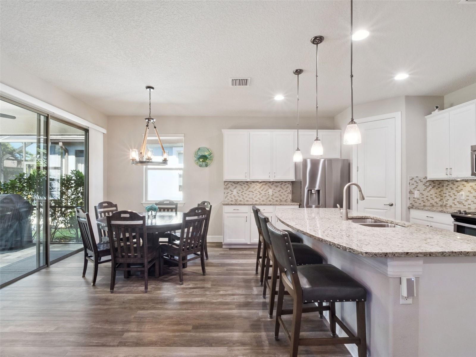 LAKEVIEW POINTE/HORIZON WEST - Residential