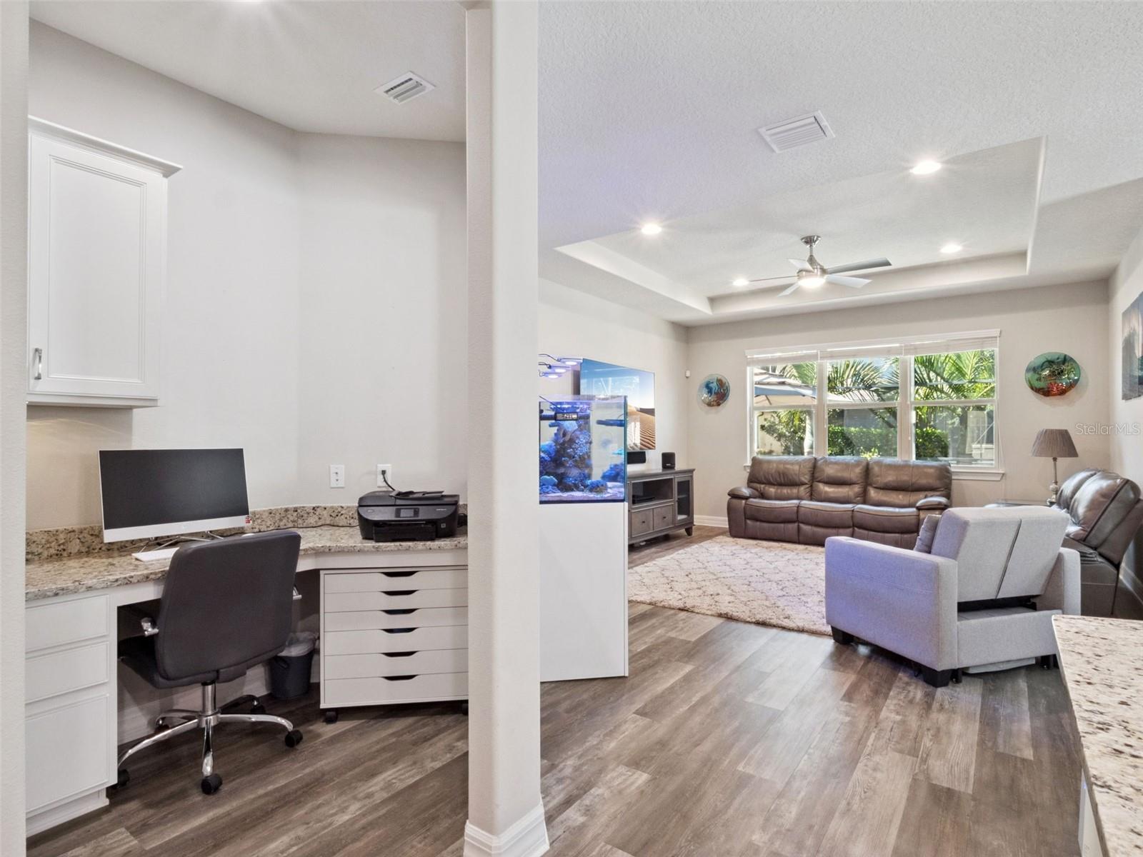 LAKEVIEW POINTE/HORIZON WEST - Residential