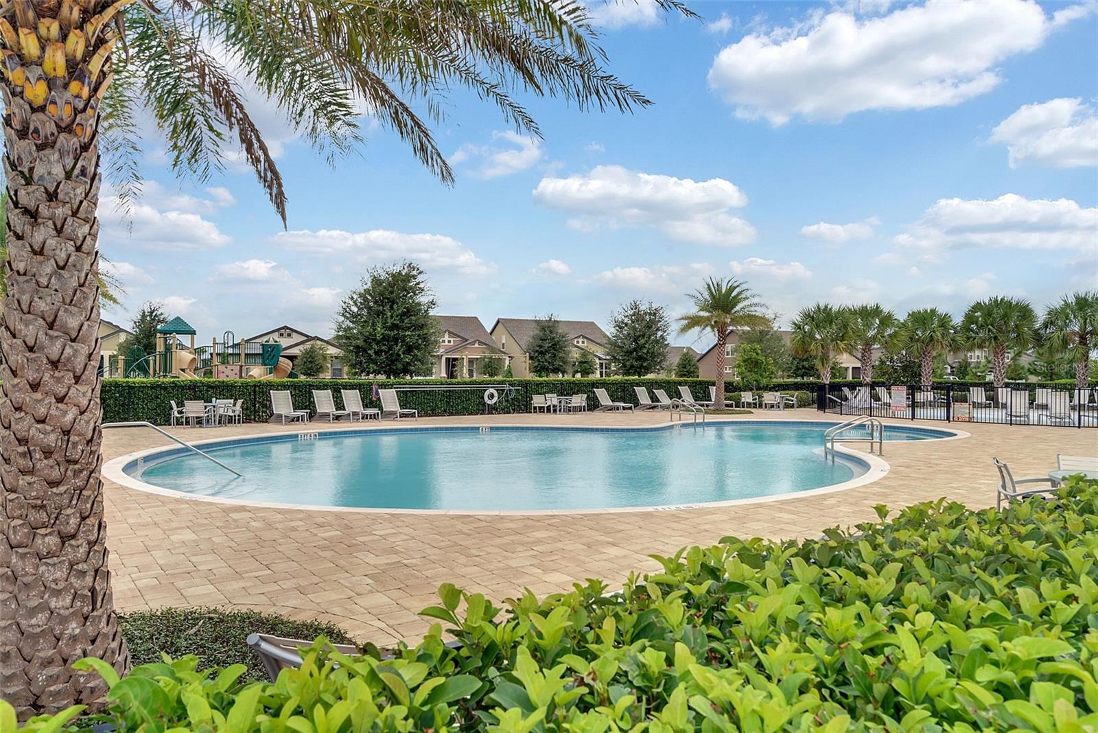 LAKEVIEW POINTE/HORIZON WEST - Residential