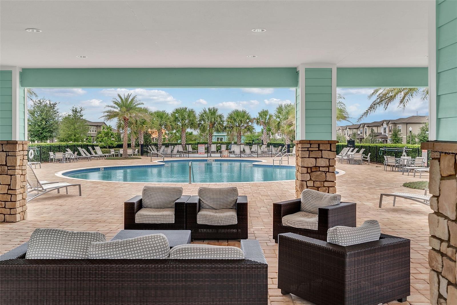 LAKEVIEW POINTE/HORIZON WEST - Residential