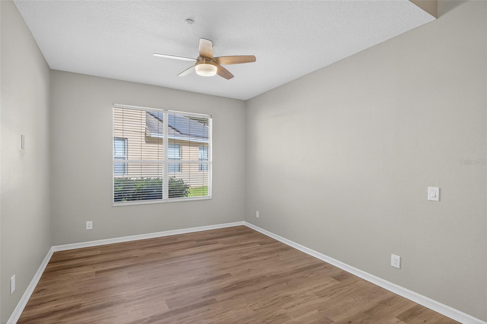 NORTHLAKE PK/LK NONA NBRHD 04B - Residential