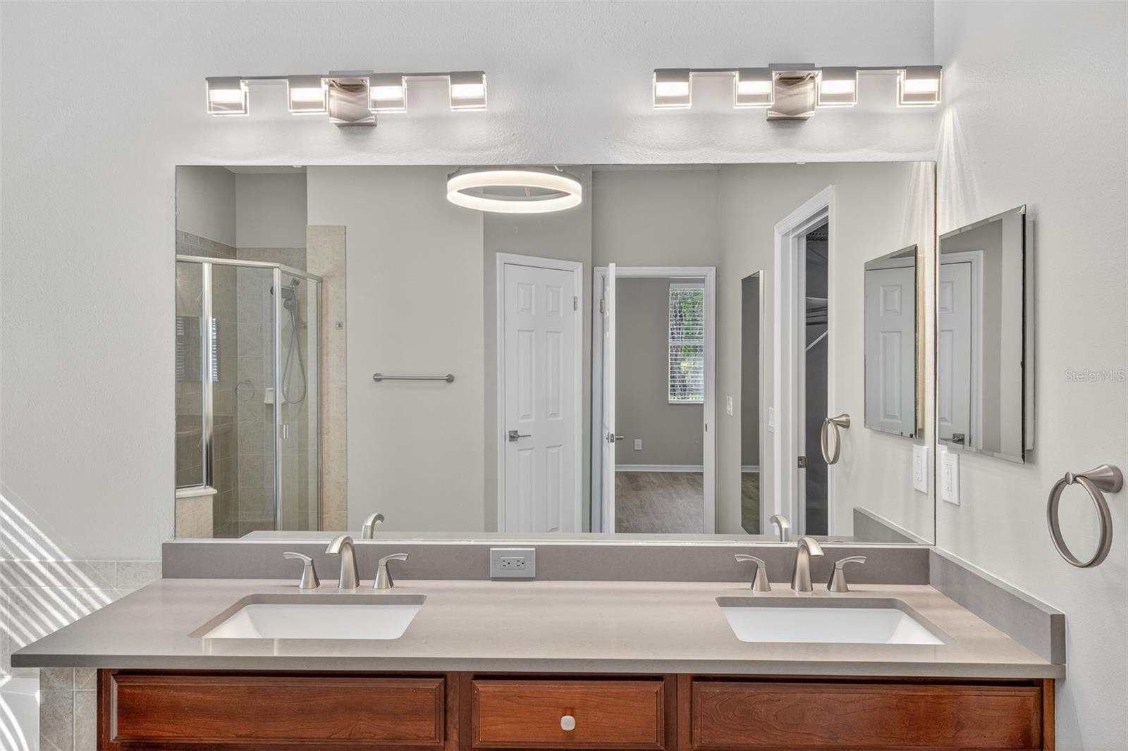 NORTHLAKE PK/LK NONA NBRHD 04B - Residential