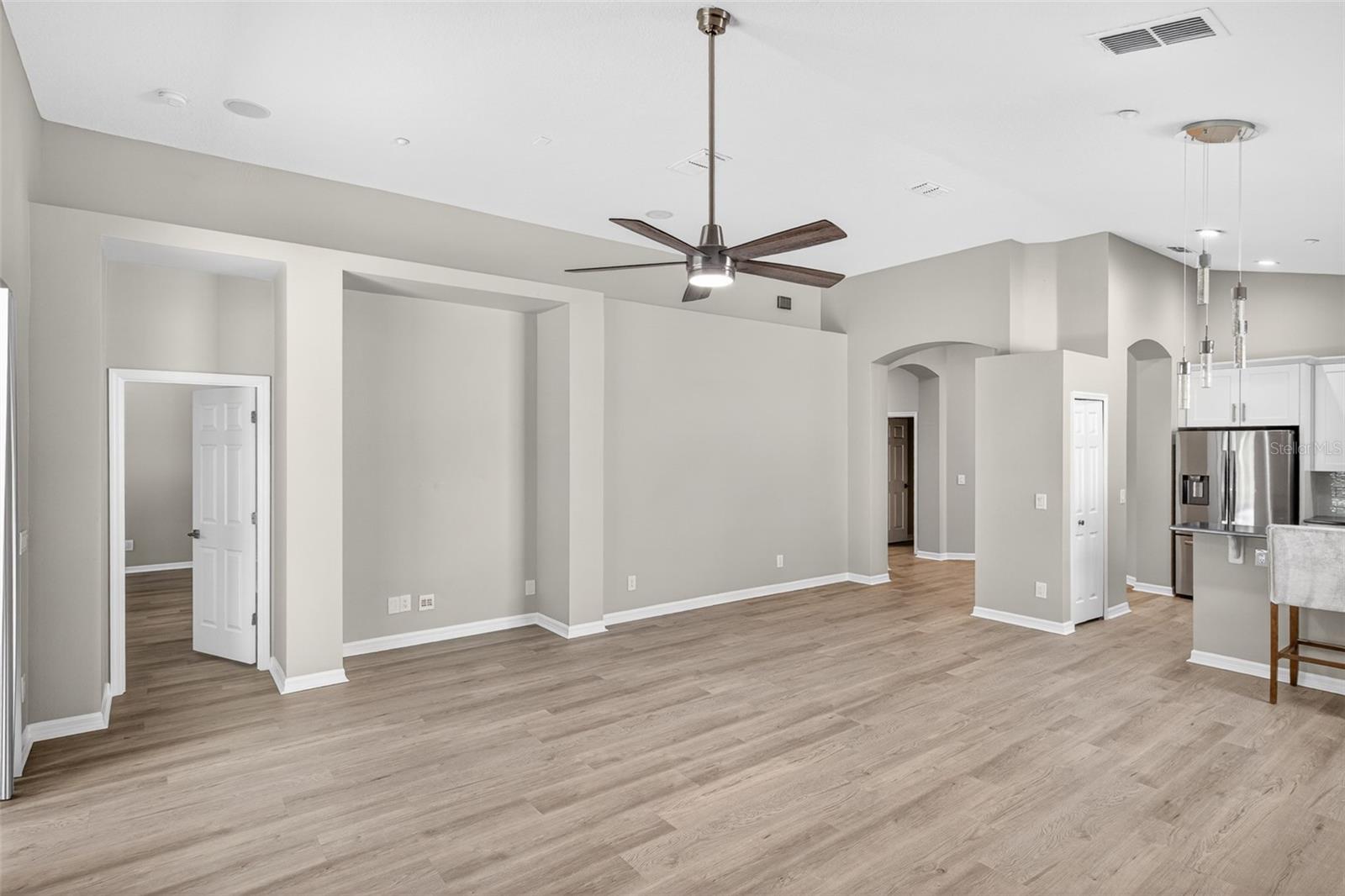 NORTHLAKE PK/LK NONA NBRHD 04B - Residential