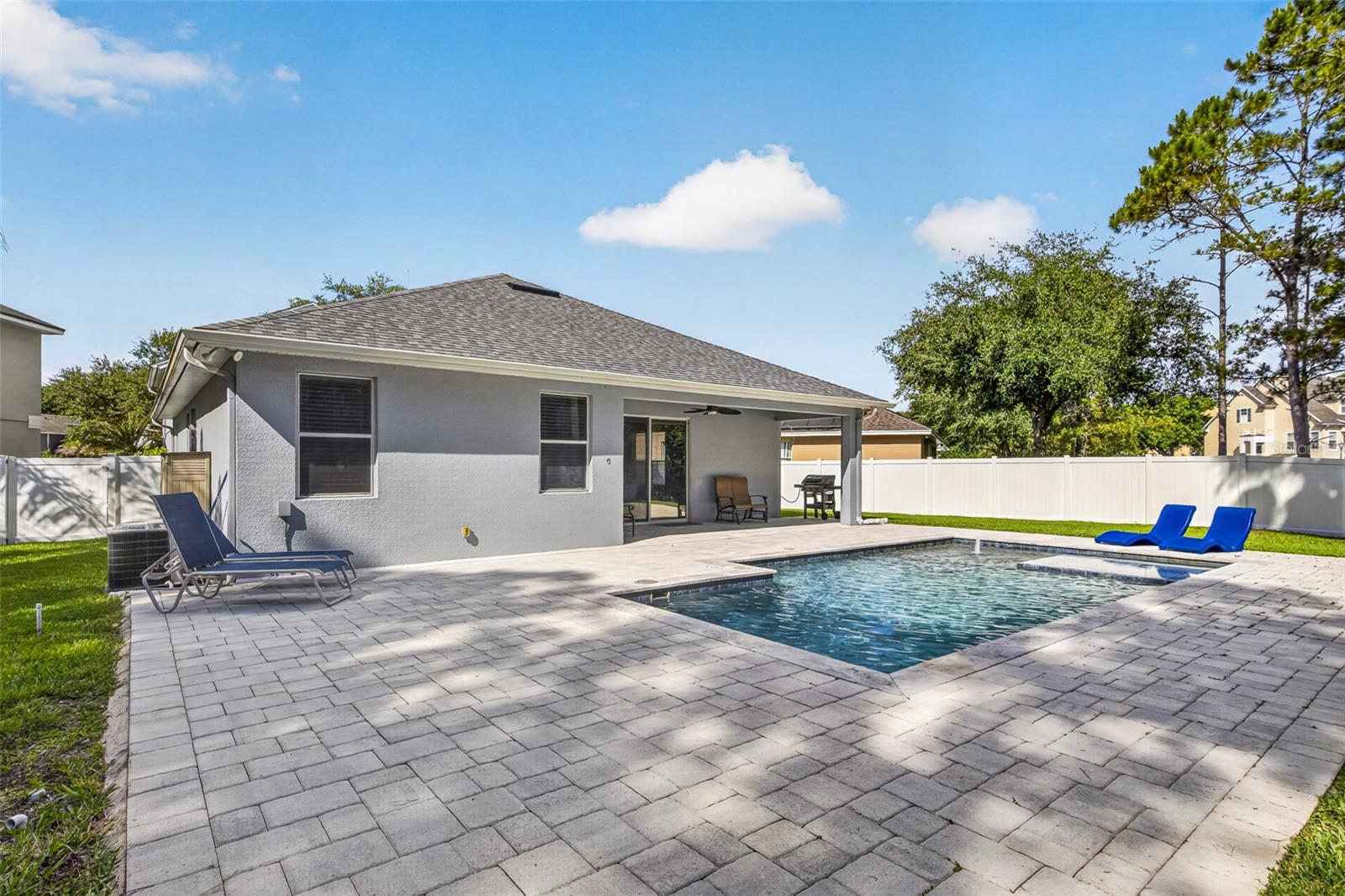 NORTHLAKE PK/LK NONA NBRHD 04B - Residential