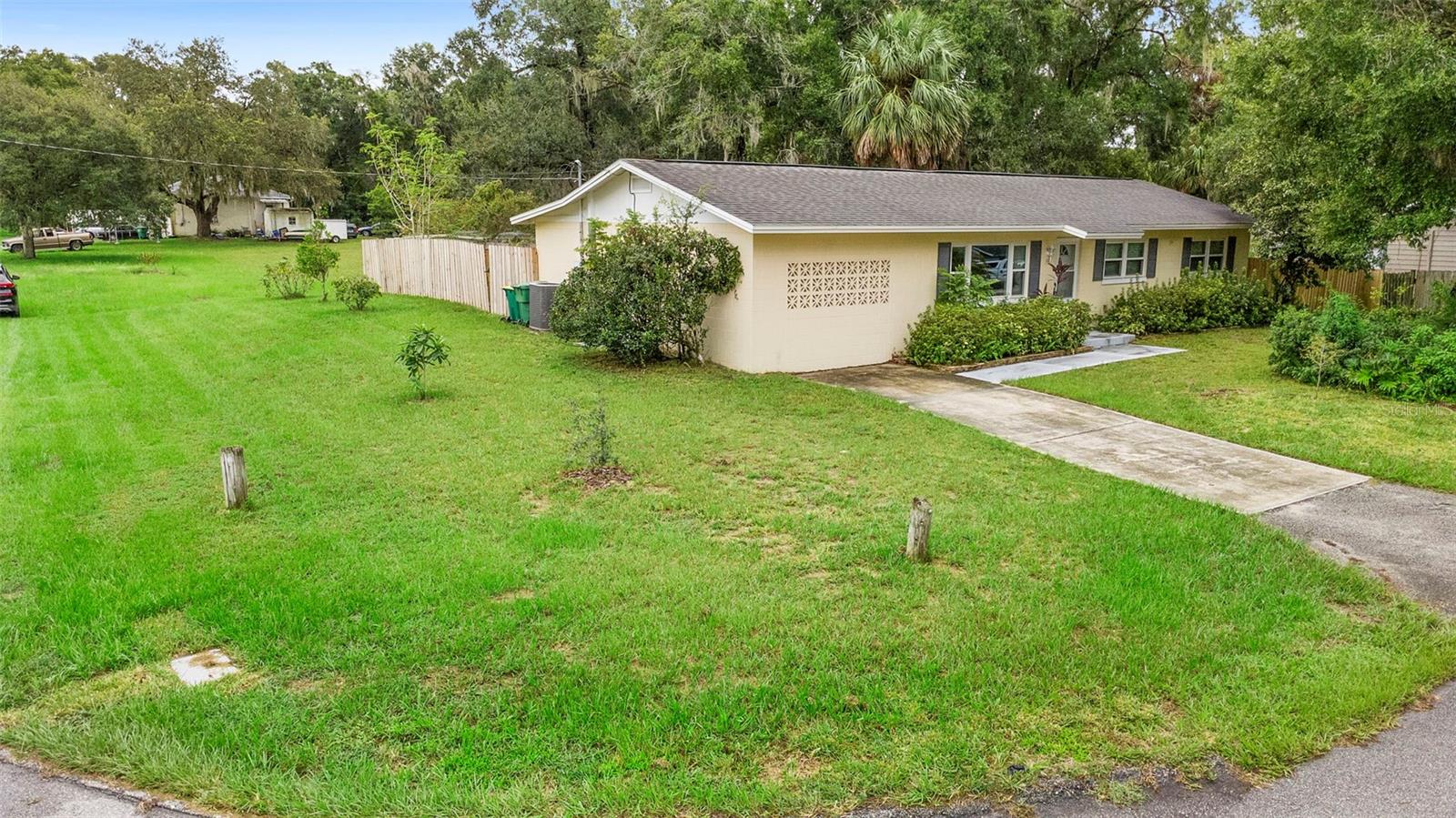 DANIELS - Residential