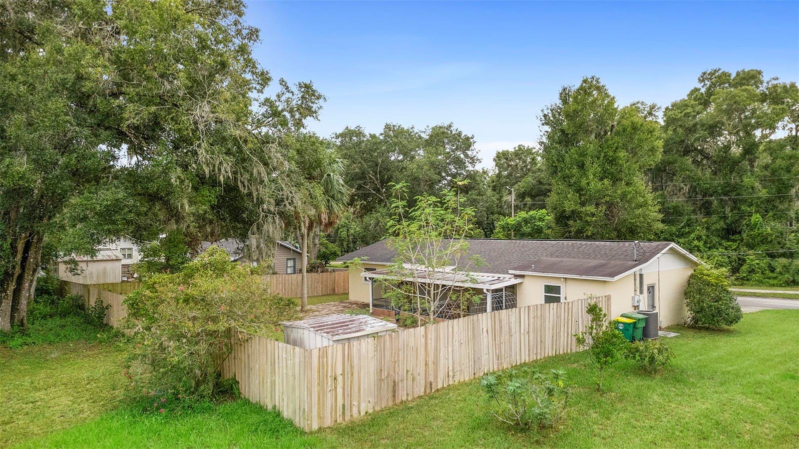 DANIELS - Residential