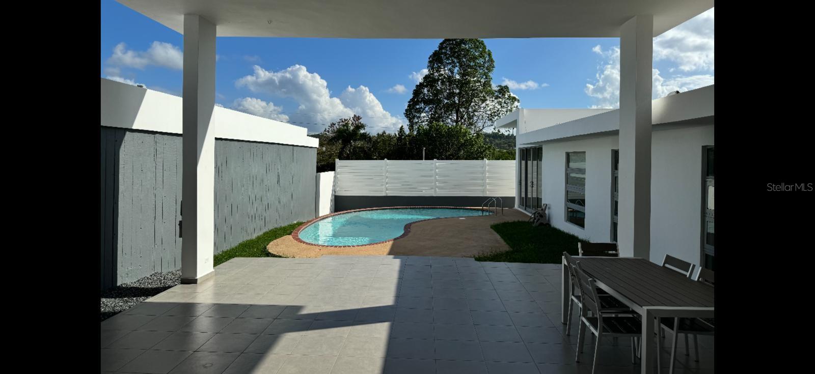 LA VILLA DE TORRIMAR - Residential