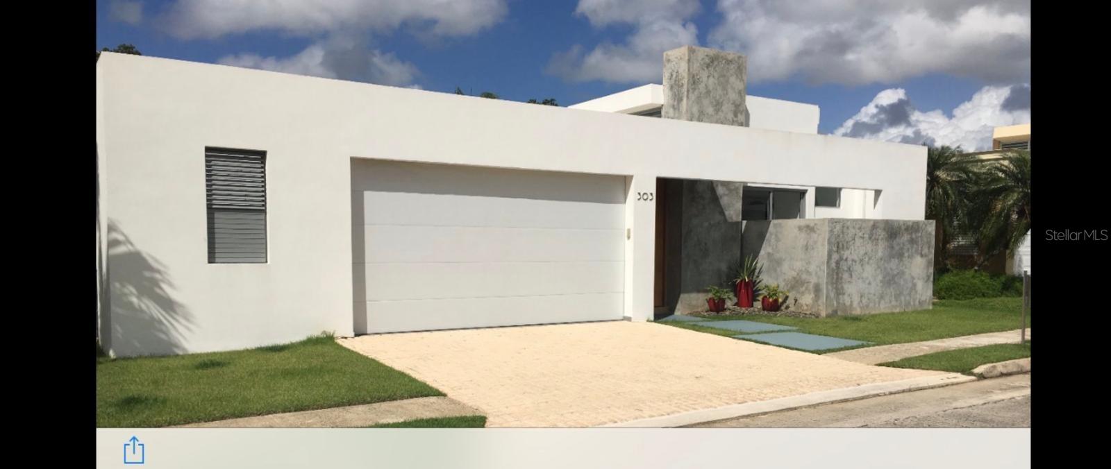 LA VILLA DE TORRIMAR - Residential