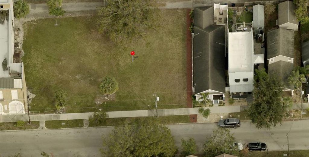 Photo of 2133 W Spruce Street, Tampa, FL 33607 (MLS # TB8490275)