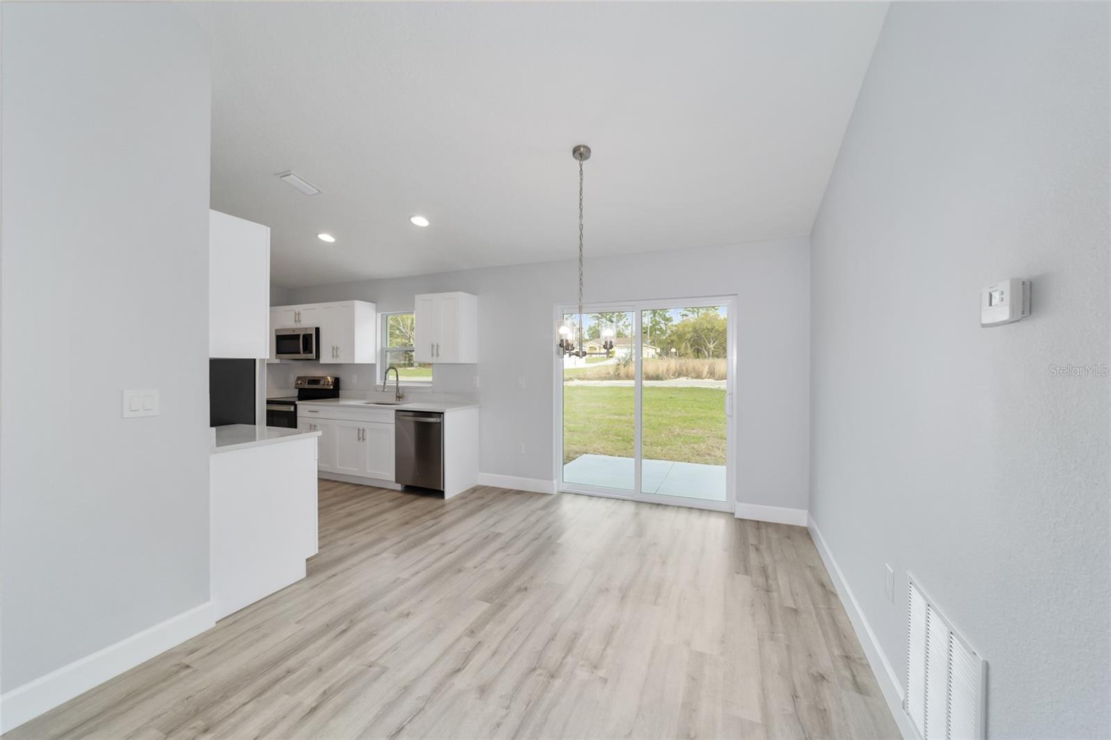 RAINBOW PK UN #FOUR - Residential