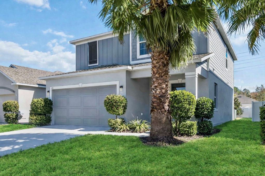 Photo of 905 Bocavista Court, Davenport, FL 33896 (MLS # O6382178)