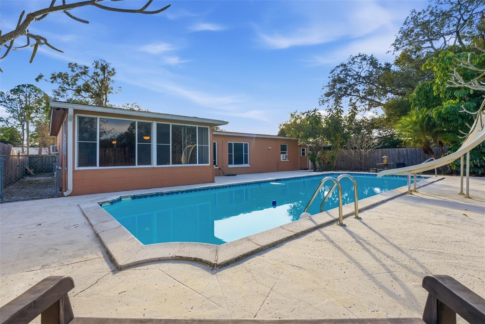 LAKE CARROLL MANOR - Residential