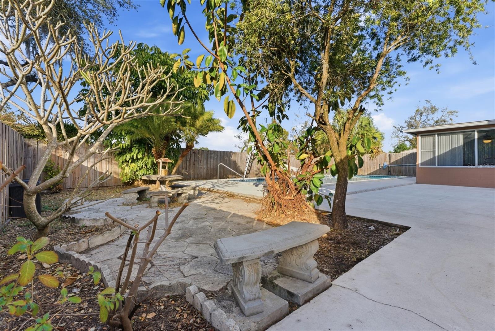 LAKE CARROLL MANOR - Residential