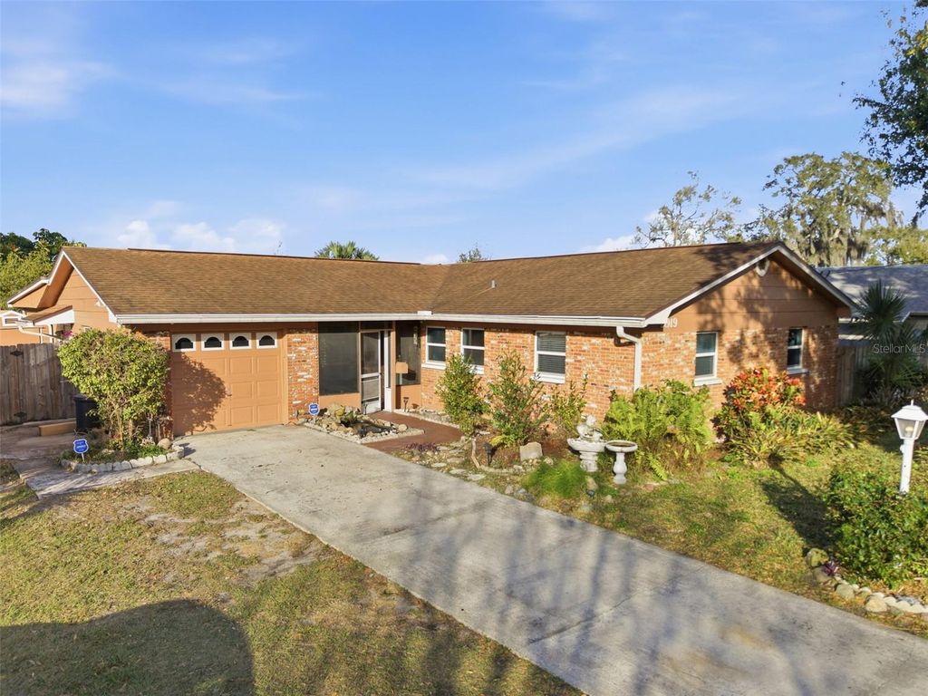 Photo of 2019 W Jorome Drive, Tampa, FL 33612 (MLS # A4679498)