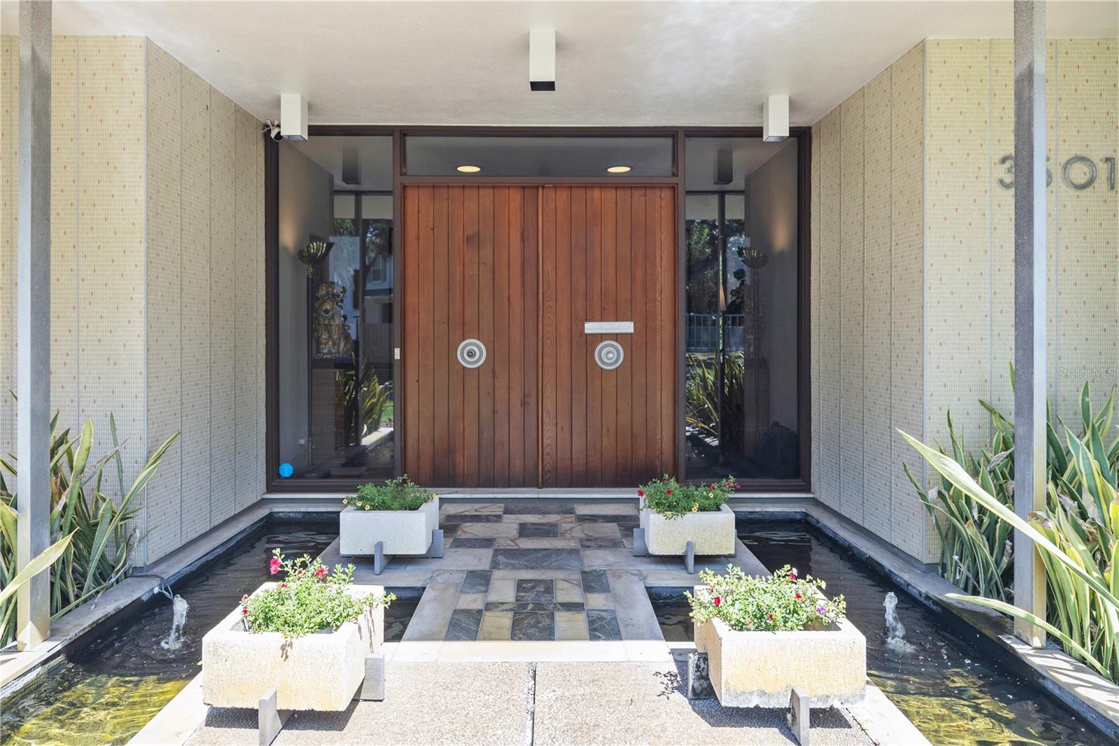 3501 S DREXEL AVENUE