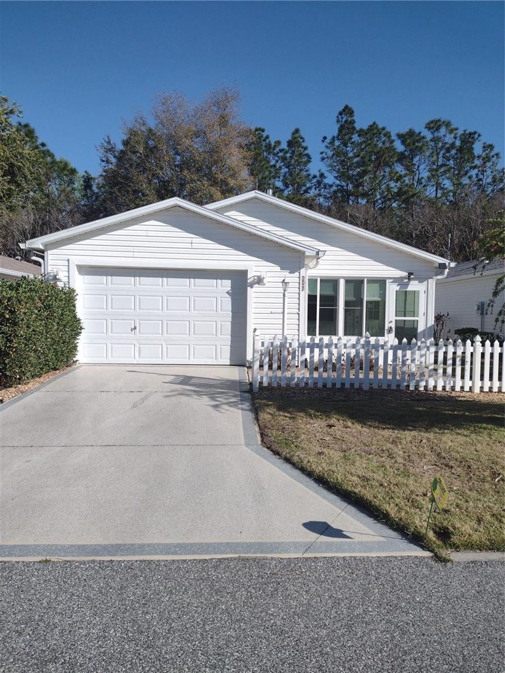 Photo of 297 Emmalee Place, The Villages, FL 32162 (MLS # G5108988)