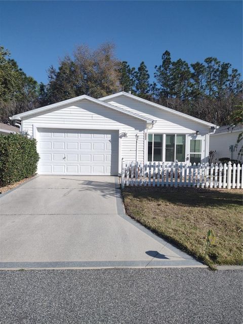 Photo of 297 Emmalee Place, The Villages, FL 32162 (MLS # G5108988)