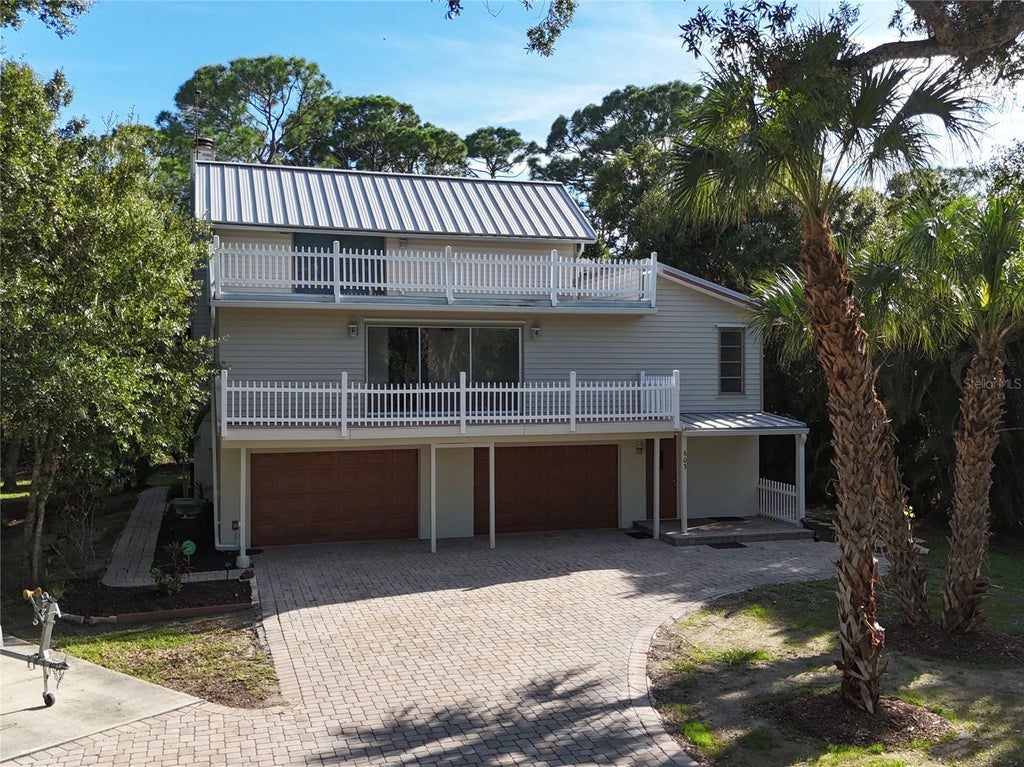 Photo of 603 Laurel Road W, Nokomis, FL 34275 (MLS # A4708325)