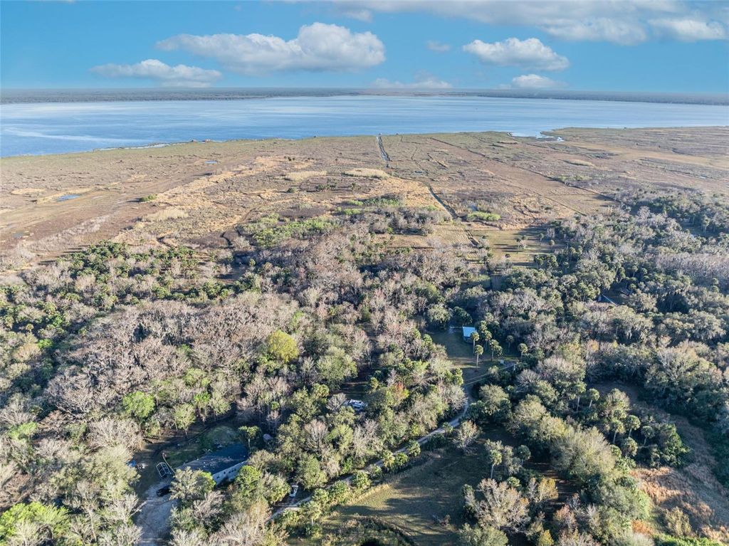 Photo of 2740 Withlacoochee Point, Geneva, FL 32732 (MLS # O6378853)