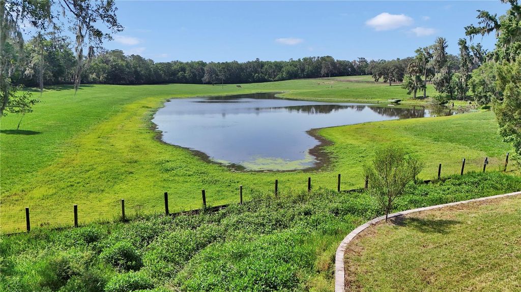 Photo of 2002 SW 44th Lane, Ocala, FL 34471 (MLS # G5097055)