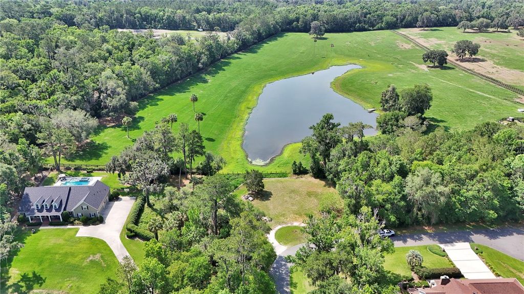 Photo of 2002 SW 44th Lane, Ocala, FL 34471 (MLS # G5097055)