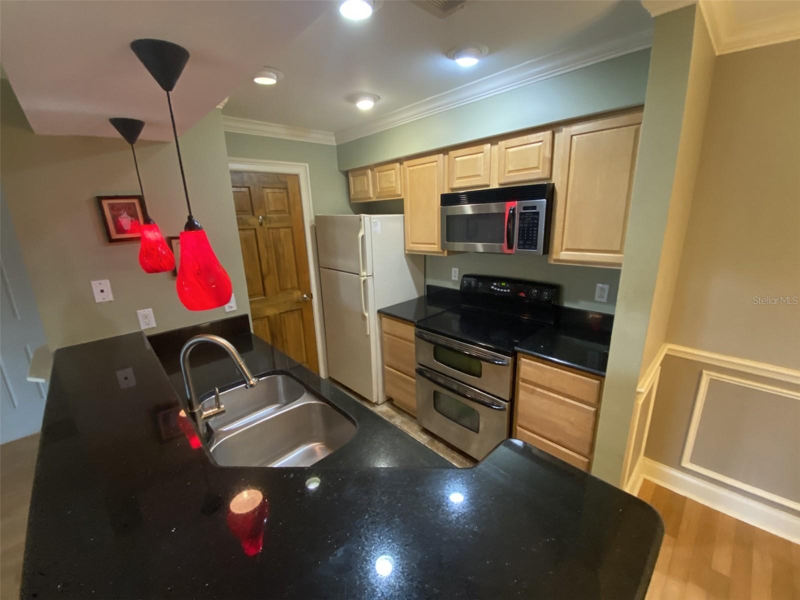 246 AFTON SQUARE 203