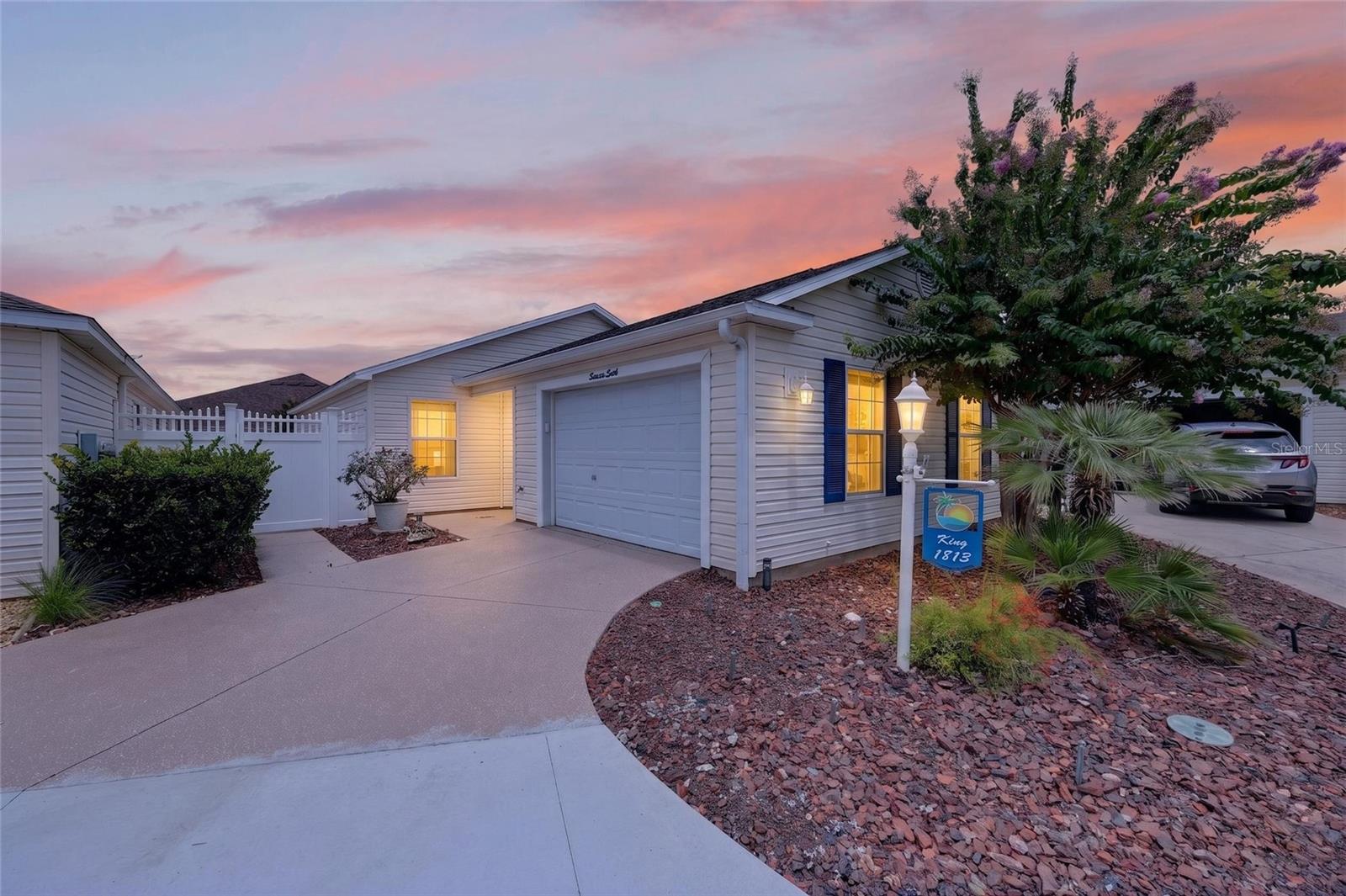 1813 HORTENSIA PLACE
