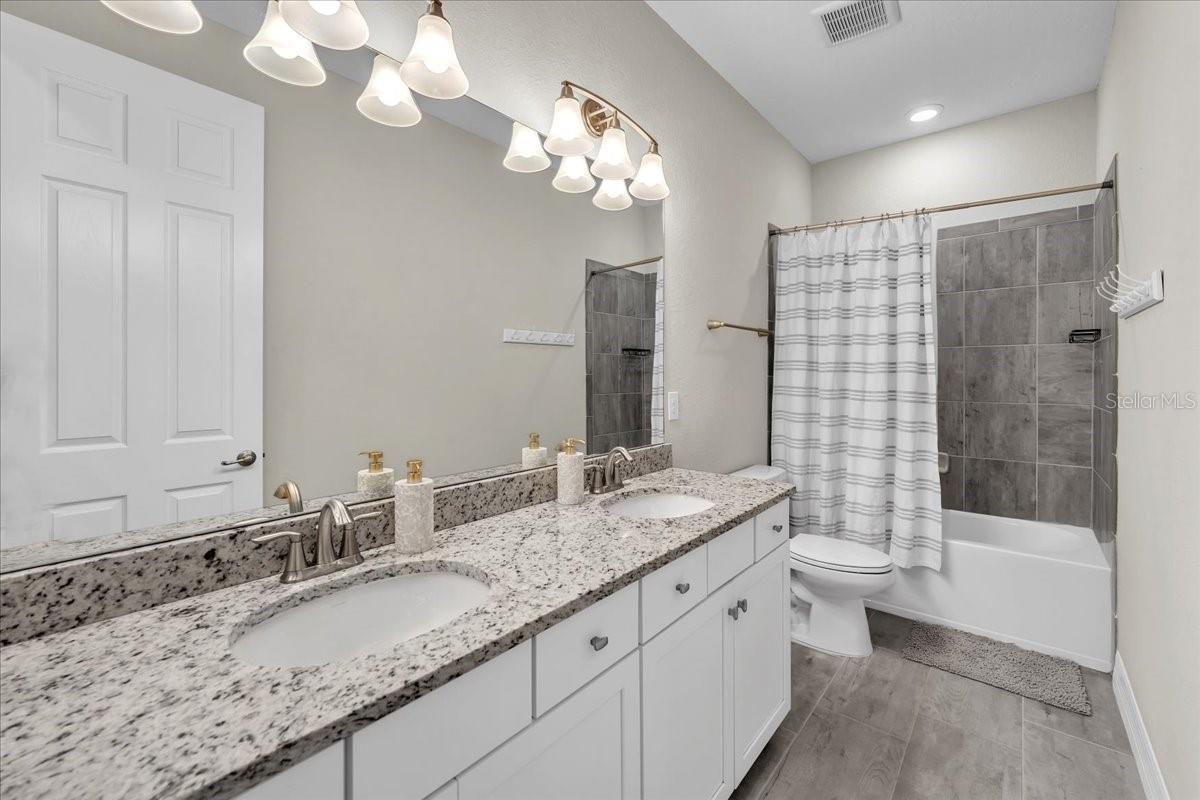 ARBOR GRANDE - Residential