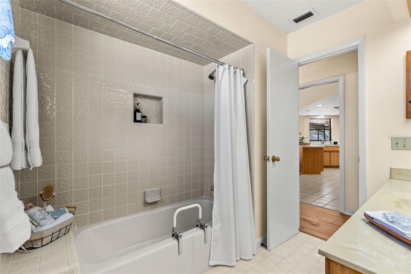 TIMBERLINE ESTATES - Residential